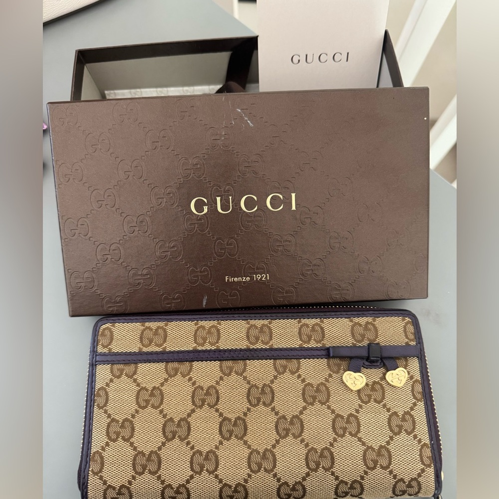 Gucci Brown/Tan GG Canvas Zip Wallet with Gold Heart Charms